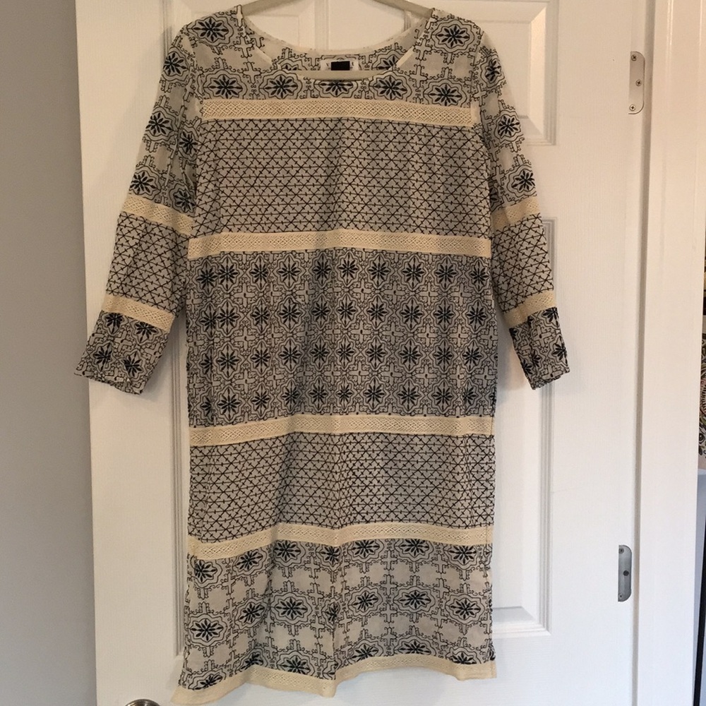 Velvet by Graham & Spencer embroidered dress